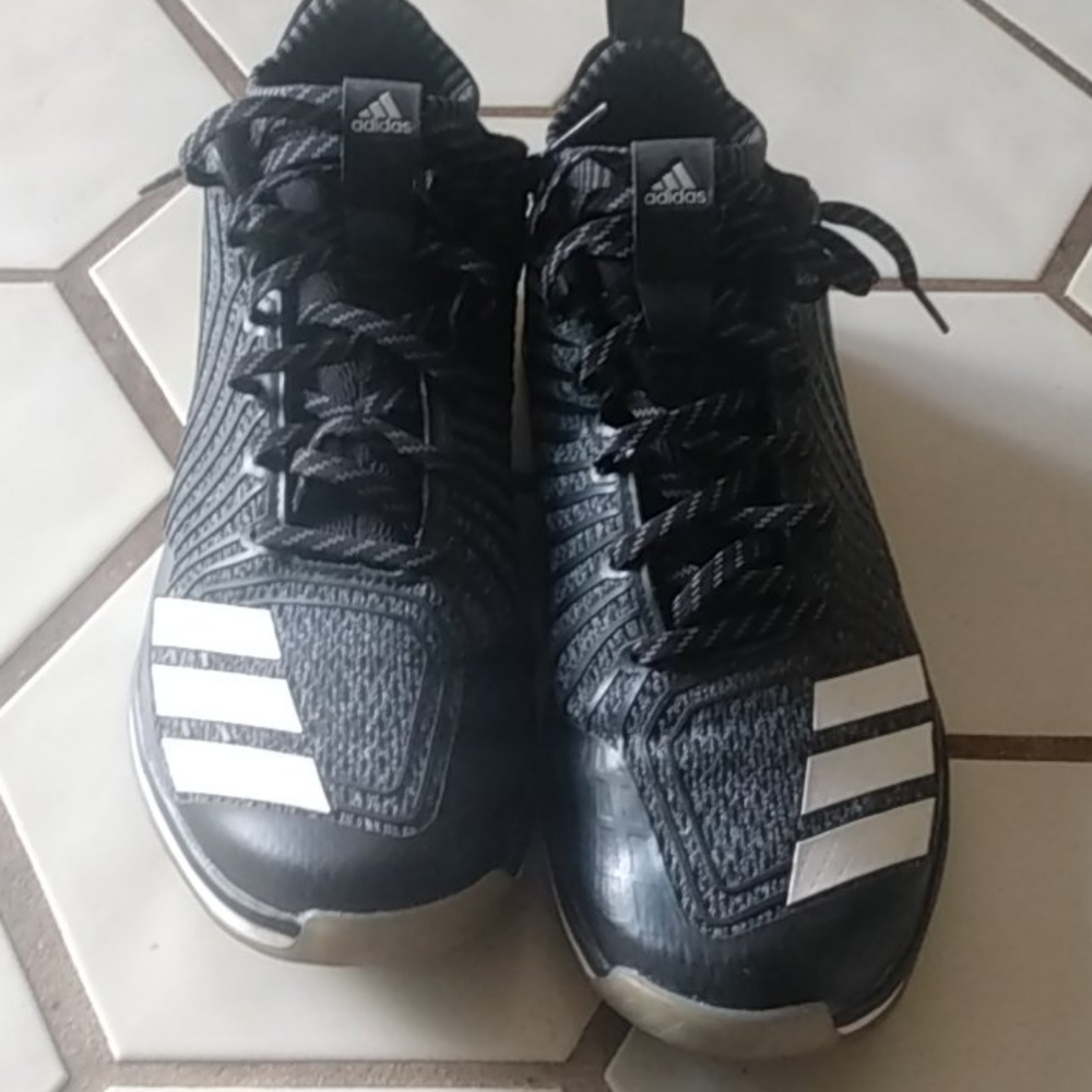 Adidas tennis shoes
